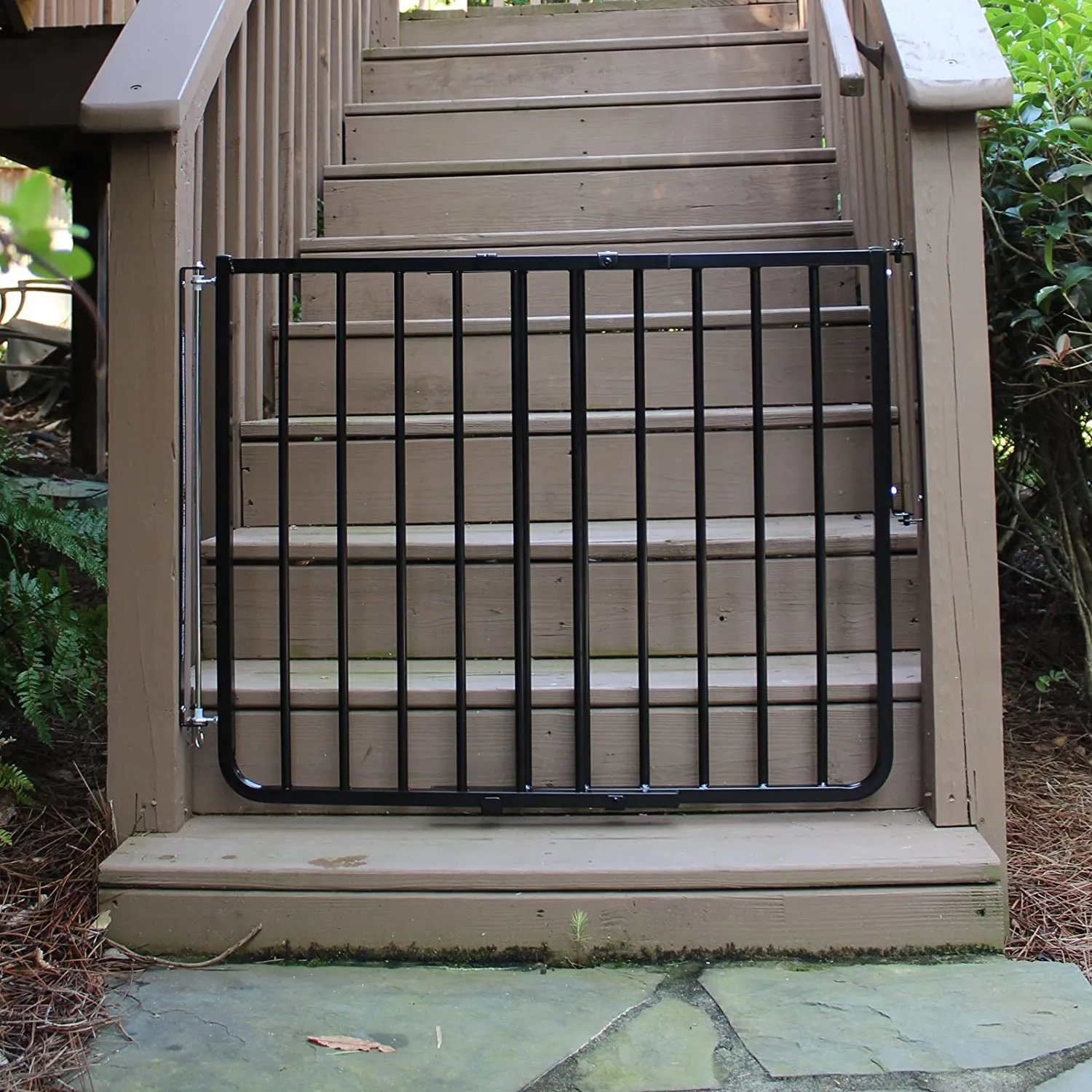 Stairway Pet Gate - Cardinal Stairway Special Pet Gate -Adjustable from 27" to 42"