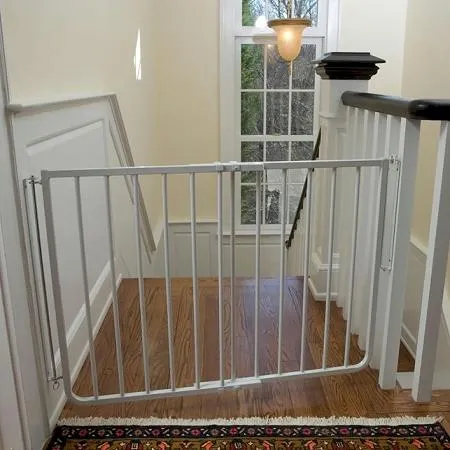 Stairway Pet Gate - Cardinal Stairway Special Pet Gate -Adjustable from 27" to 42"
